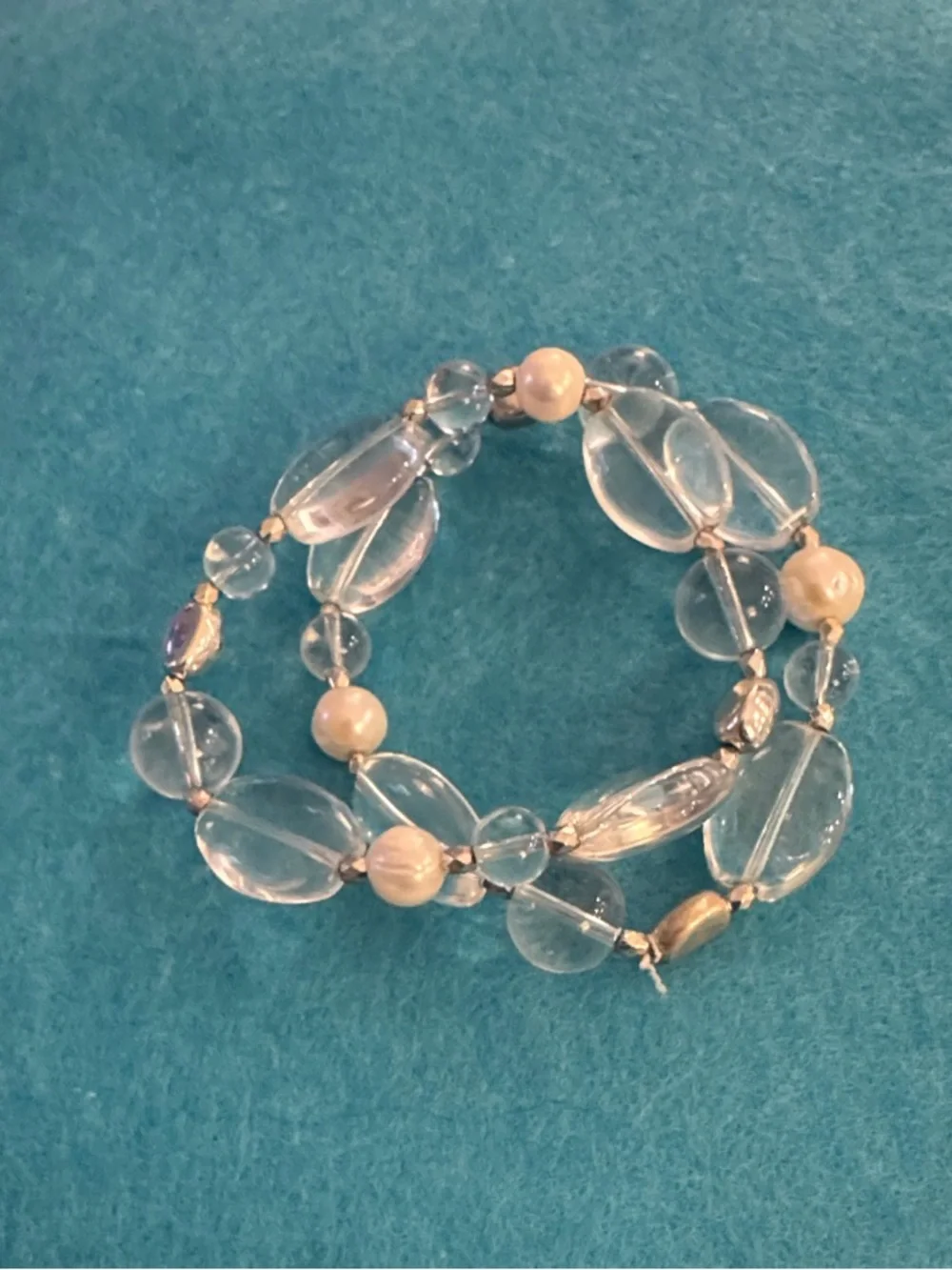 Clear Beaded Stretch Bracelet with Ivory Accent Beads 0171